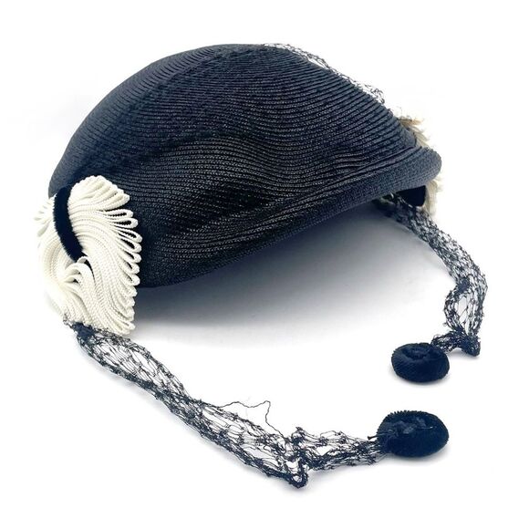 Vintage 50s Tilt Hat Black & Cream Straw Close Style Fascinator Black Mesh Veil - Picture 1 of 16